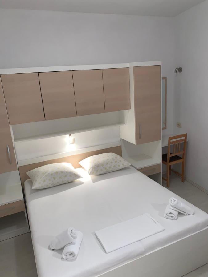 Apartments Center Baška Voda Dış mekan fotoğraf